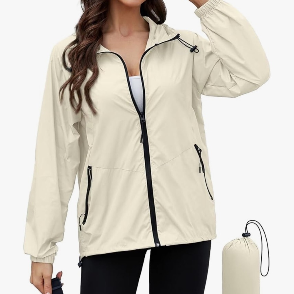 NWT Women's Cream Hooded Rain Jacket